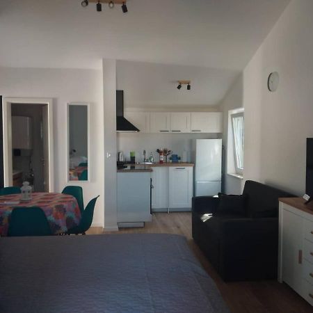 Apartmani Luni 普莱曼图拉 外观 照片