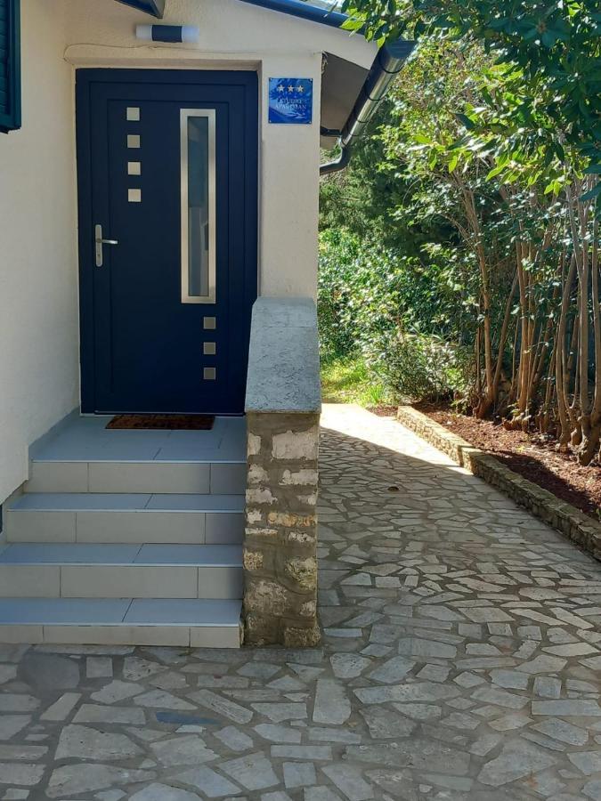 Apartmani Luni 普莱曼图拉 外观 照片
